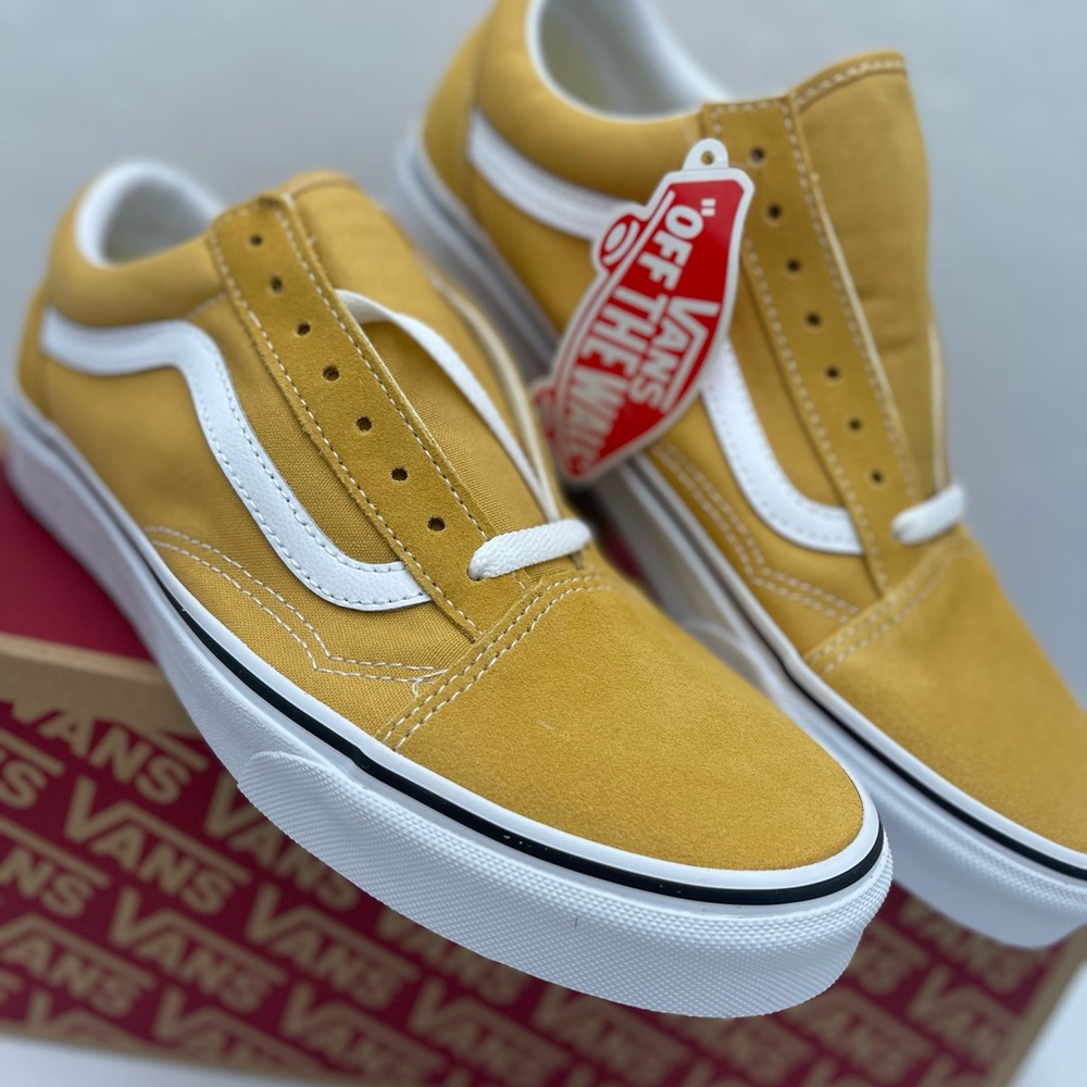 Vans WMNS Old Skool
Ochre/True White
VN0A38G1QA0 - Picture 13 of 16